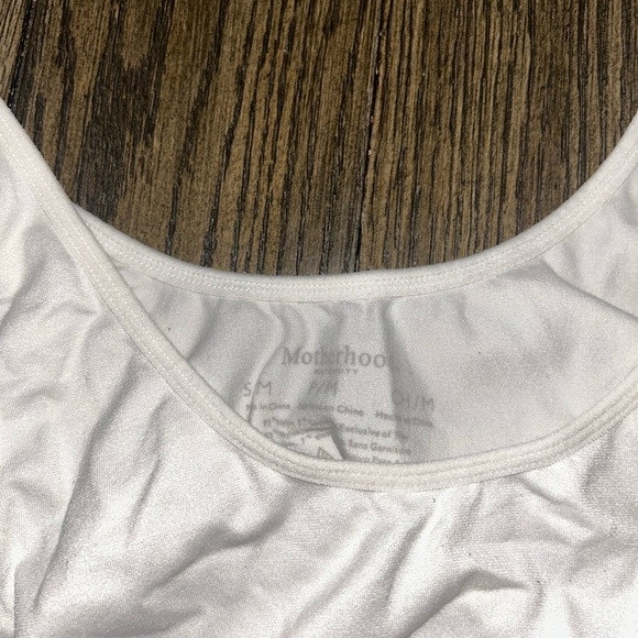 😍Lot of 2 Women's maternity White Tank Tops - Picture 2 of 4